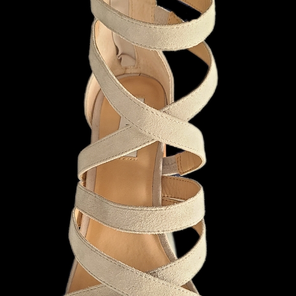 STEVE MADDEN Grey Beige 🍁 Microsuede 3.5" Block Heel Sandals 11 - Picture 6 of 12